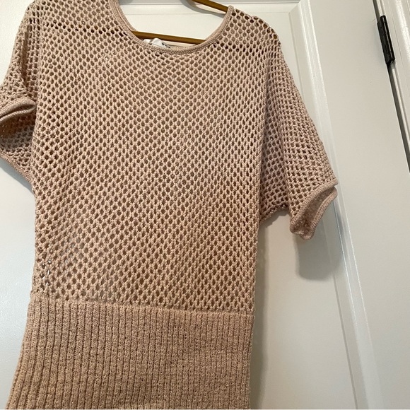 Net Top - Picture 3 of 5